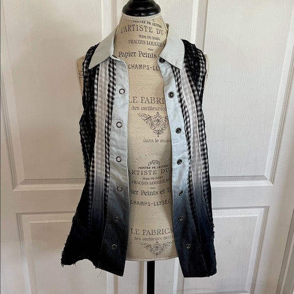 Hombre, Plaid, Sleeveless, button up! 🖤💙 - Picture 3 of 7